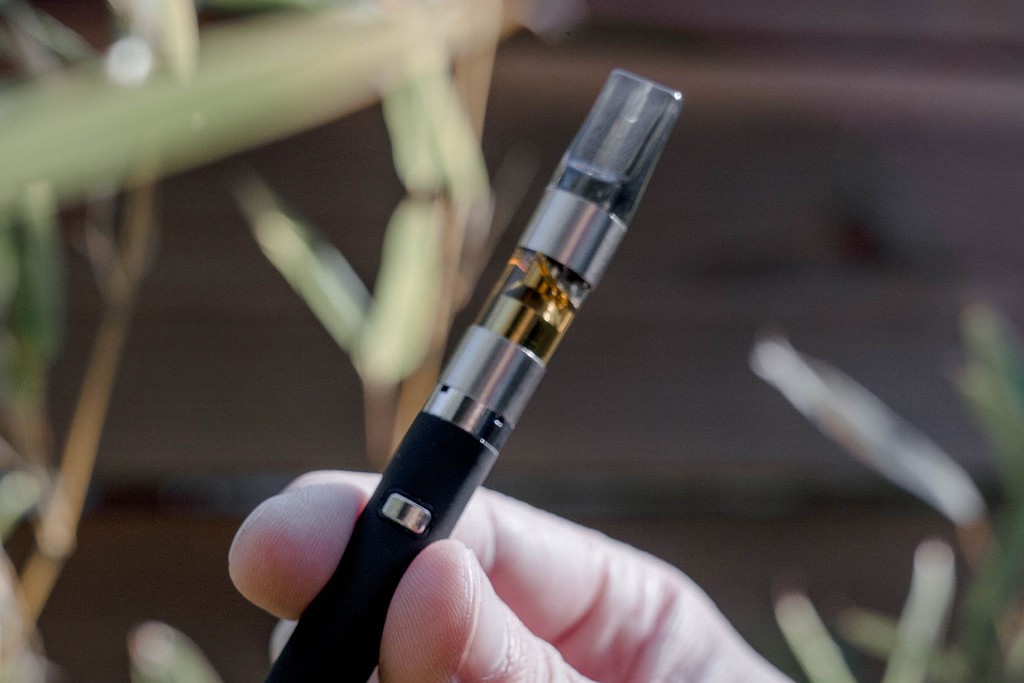 How to Use a Vape Pen | PotGuide